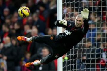 Victor Valdes del Manchester United.