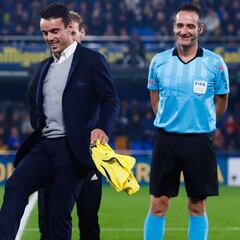 Roberto Bautista hizo el saque de honor antes del Villarreal-Atleti