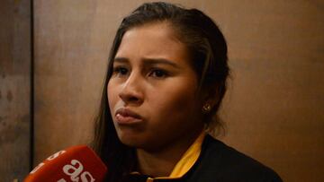Leicy Santos con ASTV hablando de la Selección