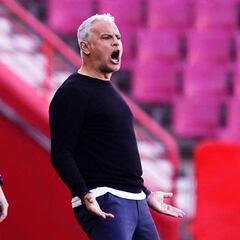 Pellicer: “¿El mercado? Cuando acabe hablaré…”