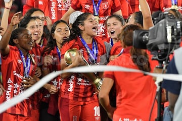 América derrotó a Deportivo Cali en la final y es el campeón de la Liga Femenina BetPlay 2022. Segundo título para las Escarlatas en el Fútbol Profesional Colombiano.