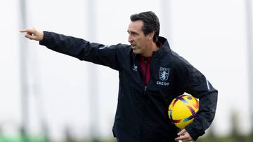 Unai Emery durante su primera sesión de entrenamiento como entrenador del Aston Villa.