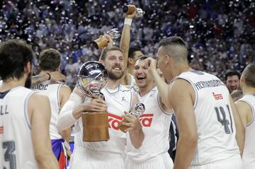 Con el Real Madrid consiguió dos victorias consecutivas 2015 y 2016