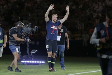 El Atlético celebró la Supercopa de Europa con su afición