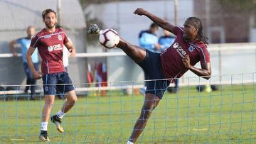 Hugo Rodallega durante un entrenamiento con el Trabzonspor de Turquía