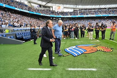 John Toshack, emocionado y homenajeado en Anoeta