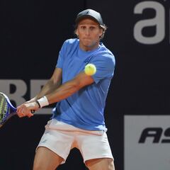 Forlán brilla pero cae en su debut en el tenis profesional a sus 45 años