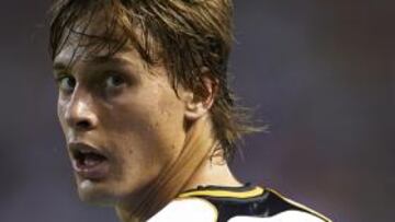 El santanderino Sergio Canales, traspasado al Valencia hasta 2017.