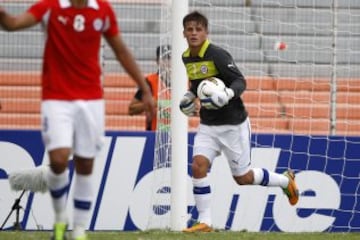 En el Sudamericano Sub 20 de 2013, Darío Melo fue expulsado en el partido de La Rojita ante Colombia, a diez minutos del final. Ya con los cambios agotados, Franco Ragusa tomó la responsabilidad y mantuvo la ventaja de los nacionales por 2-1 sobre los cafetaleros.