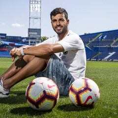 Ángel: “El Atlético es el equipo más difícil para un delantero”