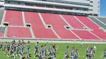 <b>INESPERADO. </b>Las gradas del Rice-Eccles Stadium estaban vacías, algo que nadie esperaba.