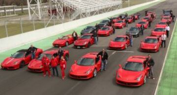 Giancarlo Fisichella realizó la presentación en el Autódromo Internacional de Codegua, en el marco del tour Mundial “Corso Pilota Ferrari 2015”.