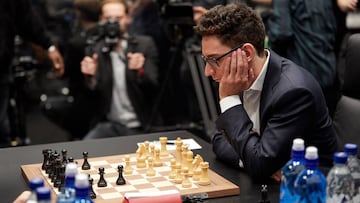 LONDON, ENGLAND - NOVEMBER 09: Fabiano Caruana, US Challenger during (Round 1) of the FIDE World Chess Championship Match 2018 on November 9, 2018 in London, England. (Photo by Tristan Fewings/Getty Images for World Chess )