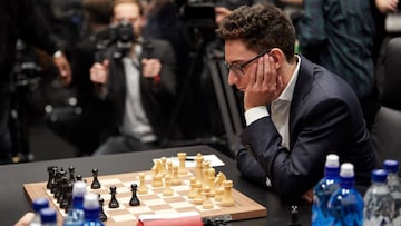 LONDON, ENGLAND - NOVEMBER 09:  Fabiano Caruana, US Challenger during (Round 1) of the FIDE World Chess Championship Match 2018 on November 9, 2018 in London, England.  (Photo by Tristan Fewings/Getty Images for World Chess )