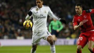 El United y el Chelsea siguen sin olvidarse de Varane