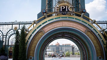 FILE PHOTO: The portal at the entrance of Universal Epic Universe theme park ahead of the grand opening ceremony in Orlando, Florida, U.S. May 20, 2025. REUTERS/Marco Bello/File Photo