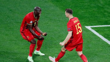 SAINT PETERSBURG, RUSSIA - JUNE 12: Thomas Meunier of Belgium celebrates with Romelu Lukaku and team mates after scoring their side's second goal during the UEFA Euro 2020 Championship Group B match between Belgium and Russia on June 12, 2021 in Sain