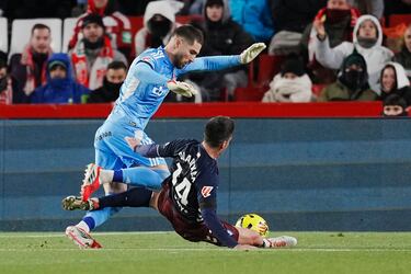 Aprobados y suspensos del Granada: otro bodrio perpetrado y pitos para Luca Zidane