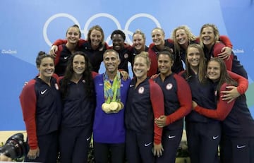 La surfista fue medallista de oro en Río 2016.