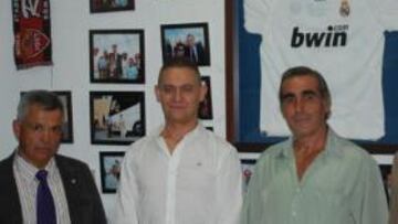 La Peña "El 12 Blanco "de Fuensalida inauguró oficialmente su sede