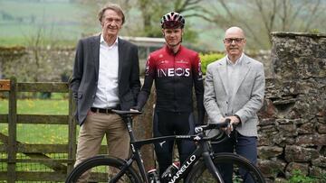 Sir Jim Ratcliffe, Chris Froome y Dave Brailsford.