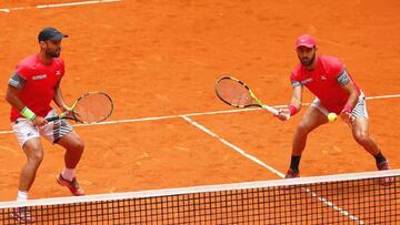 Juan Sebasti&aacute;n Cabal y Robert Farah vencieron a Jamier Murray Bruno Soartes