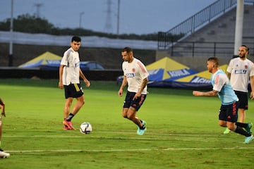 Con el regreso de Alfredo Morelos, el combinando nacional realizó su último entrenamiento antes del partido en el estadio Metropolitano de Barranquilla.