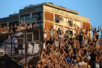 Football Soccer Serbia - Partizan Belgrade v Red Star Belgrade - Super liga - Partizan Belgrade Stadium, Belgrade, Serbia - 17/9/16 Partizan Belgrade's fans cheer during the match.