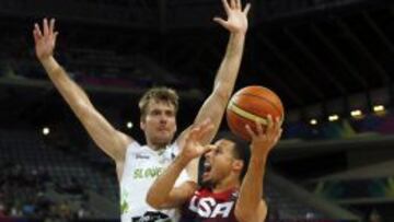 Zoran Dragic, con Eslovenia ante la EE UU de Curry.