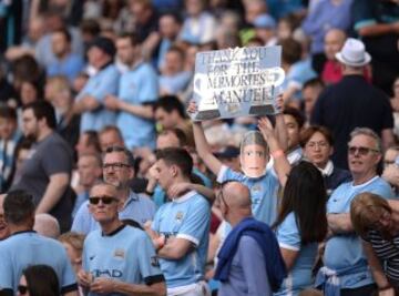 Manuel Pellegrini en su último partido en el Etihad Stadium como técnico del City.