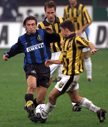 Otro jugador que pas車 por el Inter, pero triunf車 en otro club. El centrocampista italiano ten赤a 23 a?os cuando el Inter, que lo hab赤a cedido a Reggina y a Brescia las dos 迆ltimas temporadas, acept車 la oferta del Milan. En el otro club milan谷s hizo historia, adem芍s de ser el referente de la Selecci車n de Italia, que despu谷s continuar赤a en la Juventus.