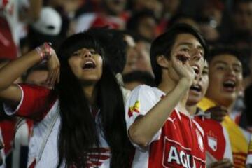 Más de 20 mil personas llegaron al Campín para alentar a Santa Fe ante Mineiro.