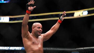 Cormier persigue el hito de McGregor al pelear con Miocic.