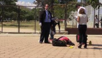 Asesina a un entrenador por excluir a su hija del equipo