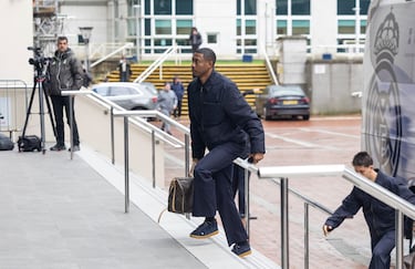 David Alaba llegando al hotel en Manchester. 