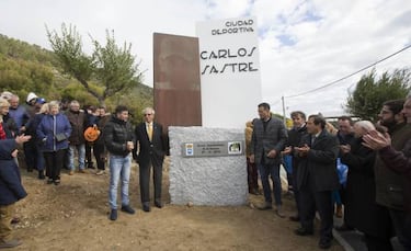 El Barraco rene ocho Tours de Francia en el homenaje a Sastre