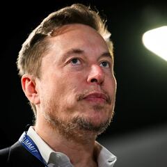 Why does Elon Musk’s net worth keep dropping lately?