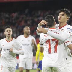 El Sevilla pasa a medias el luto del último derbi
