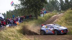 Thierry Neuville toma una curva durante el Shakedown del Rally de Polonia.