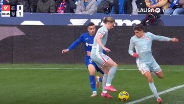 La “expulsión perdonada dos veces” a Diego Rico, asistente en el 2-1, que indigna al Atleti