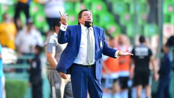 Miguel Herrera ya piensa en el Clásico Regio