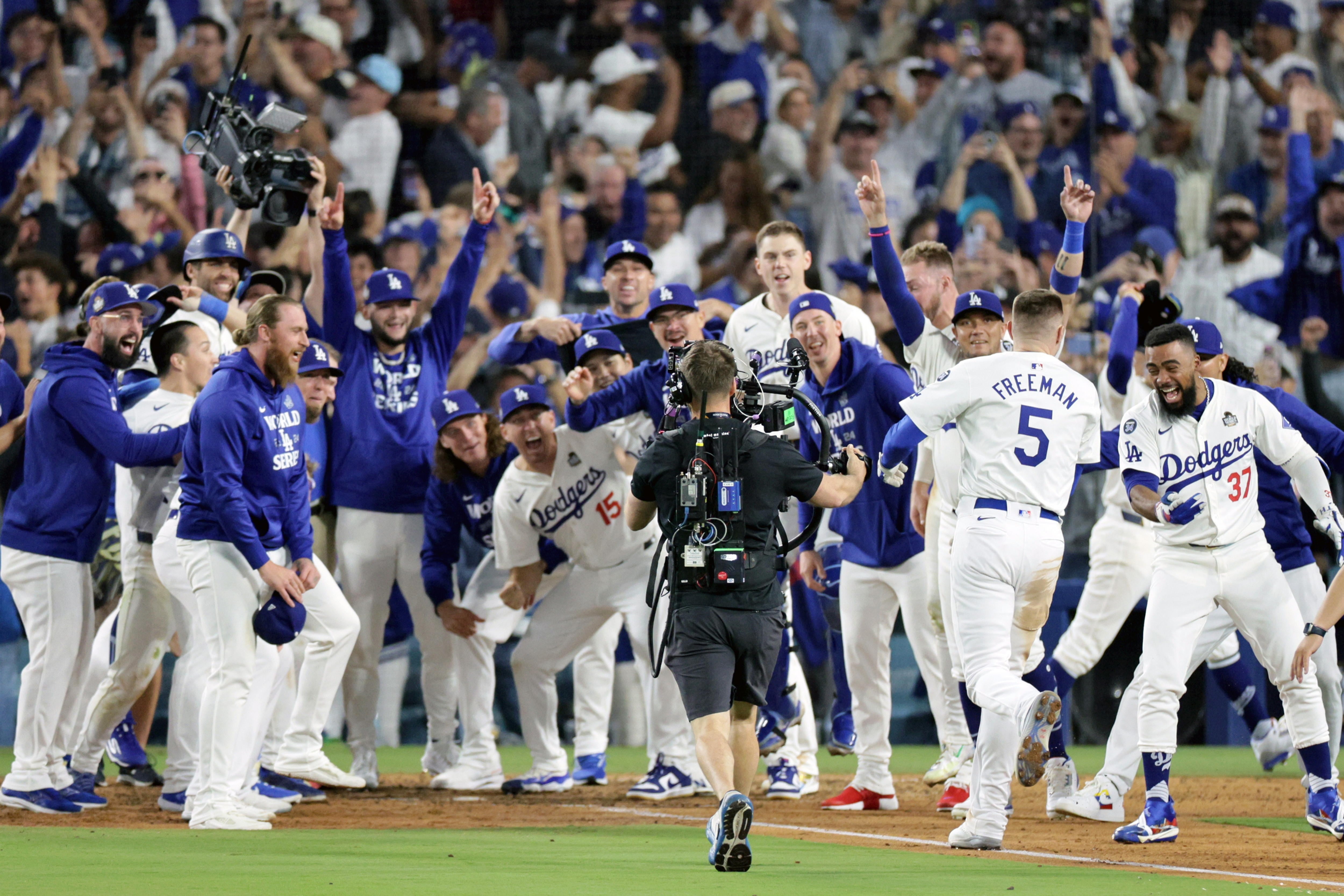 Freddie Freeman: “Bases llenas con dos outs en una Serie Mundial, es lo que sueñas en el patio de tu casa”