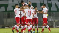 Deportes Valdivia festejando un gol. 