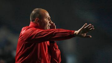 Futbol, Universidad de Concepcion vs La Serena.
Fecha 22, Primera B 2023.
El entrenador de La Serena Juan José Luvera dirige durante el partido de primera b contra Universidad de Concepcion en el estadio Ester Roa en Concepcion, Chile.
11/08/2023
Marco Vasquez/Photosport
Football, Universidad de Concepcion vs La Serena
22nd turn, 2023 National Championship B
La Serena's head coach Juan José Luvera gestures during the B division match against Universidad de Concepcion at the Ester Roa in Concepcion, Chile.
11/08/2023
Marco Vasquez/Photosport