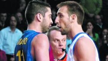 <b>DE LEJOS. </b>Navarro y Sánchez pelearán en la distancia por el liderato.