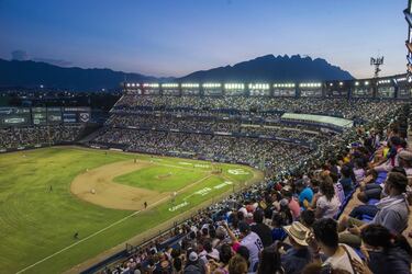 Monclova, Coahuila 
Aforo: 8,500