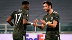 TURIN, ITALY - FEBRUARY 18:   Bruno Fernandes of Manchester United celebrates scoring a goal to make the score 0-1 with Fred during the UEFA Europa League Round of 32 match between Real Sociedad and Manchester United at Allianz Stadium on February 18, 202