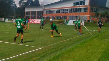 Jonatan Álvez y Michael Chacón ya entrenan con Nacional.
