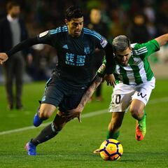 Carlos Vela se retira de la sesión y es duda para el derbi vasco