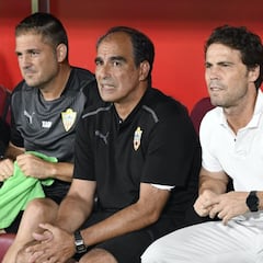 El Almería, abonado a los viernes